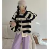 Outono e Inverno Novo Cardigã Coreano de Algodão e Caxemira Estilo College com Costura Listrada Gola Redonda Estilo Preguiçoso Suéter Casaco Rejuvenescedor Feminino