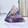 Fábrica de artesanías para decoración de escritorio de oficina en casa con grava de pirámide de cristal de resina epoxi de comercio exterior transfronterizo