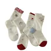 Calcetines de gatito con bloques de color rojo y blanco para mujer, calcetines de media pantorrilla, calcetines de algodón de malla primavera-verano, con lunares, estilo universitario de moda, calcetines lindos para mujer