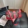 Bolsa de axila patchwork de alta costura para mulheres, nova bolsa de lua com estampa de leopardo da moda 2026, bolsa de ombro moderna para o dia a dia
