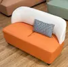 Sofá de Couro para Arranhar Gatos Nórdico Pequeno Apartamento Sala de Estar Simples Loja Moderna Área de Descanso Tecido para Roupas Sofá de Duas ou Três Pessoas