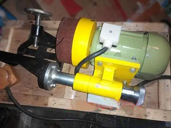 DM-750型电动钢轨端面打磨机3