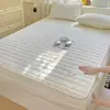Lençol de elástico impermeável acolchoado novo personalizável de três camadas, colcha de peça única de algodão lavado, conjunto de fronhas de três peças