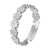 Moda Europea y Americana Transfronteriza Popular Anillo Pequeño de Margarita de Acero Inoxidable para Presión de Aceite Anillo Abierto Geométrico de Flor de Gama Alta