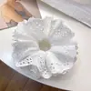 Scrunchie Branco de Renda Vazada Quadrado Estilo Francês para Cabelo, Prendedor Grande com Laço e Flor de Fita