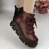Botas de neve femininas de couro macio, novo estilo de inverno 2026, forradas com fleece para aquecimento, solado grosso, antiderrapantes, cabedal de couro, botas de algodão impermeáveis para mulheres