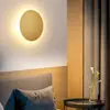 Luminária de parede redonda, nova luminária de cabeceira para quarto, design simples e minimalista, decoração criativa para parede de fundo da sala de estar, luminária de parede ambiente, tecido e ferro