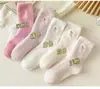 Calcetines de otoño e invierno para mujer calcetines de felpa de visón con lazo calcetines lindos y dulces de media pantorrilla calcetines gruesos y cálidos para estar en casa o dormir