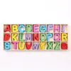 Fábrica por atacado artesanato de madeira caixa de carta Inglês educação infantil quebra-cabeça de madeira cor carta peça ornamentos