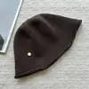 Novo chapéu de pescador com aba pequena e borda enrolada para mulheres, chapéu de tricô casual para outono e inverno, macio, dobrável, com copa redonda, versátil e quente