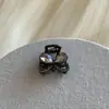 Presilha de Cabelo Exclusiva com Laço de Strass e Pequeno Clip de Tubarão para Mulheres, Acessório de Cabelo para Franja e Cabelo Solto, Novo Modelo 2025 com Toque de Luxo