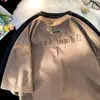 Camiseta de Camurça de Manga Curta para Homens, Marca Tendência Ins Estilo Europeu e Americano Bordada Gola Redonda, Camiseta Solta Tendência de Verão com Manga Meia-Manga