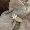 Presilha de Cabelo Flor de Pérola Prateada Estilo Minimalista para Mulheres, Acessório de Cabelo Presilha Tubarão de Alta Qualidade, Nova Presilha de Cabelo 2026