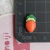 Novas Flores Mini com Folhas, Cenouras, Vegetais, Pequenos Acessórios de Resina, Capas para Celular, Fivelas de Sapato, Materiais para Joias de Unhas