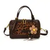 Bolso de Mano de Lujo Ligero Retro Coreano de Nicho para Mujer 2026 Principios de Otoño Elegante Versátil para el Trabajo y el Trayecto Bolso de Hombro Único Cruzado