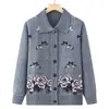 Suéter para mujeres de mediana edad y mayores, atuendo de otoño estilo abuela, prenda exterior con forro polar y engrosada, ropa abrigadora, capa base de invierno para mamá, cárdigan
