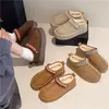 Pantuflas de suela gruesa para mujer, uso bidireccional, estilo nuevo, pantuflas de algodón, invierno 2026, otoño e invierno, botas de nieve, que aumentan la altura, pantuflas de punta cerrada, pelo