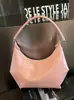 Yuezi 2026 Verano Nuevo Diseño Media Luna Moda Simple Bolso Cruzado para Mujer Bolso de Hombro Único Debajo del Brazo Bolso de Mano para Mujer