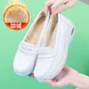 Sapatos de enfermeira com amortecimento a ar para mulheres, sola macia, respiráveis para outono e inverno, confortáveis e antiderrapantes, estilo casual, venda direta da fábrica, exclusivamente para mercados de exportação