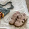 Estilo Campus Primavera 2026 Bolha Velcro Retrô Capivara Casual Versátil Novo Tênis de Treino Alemão