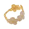 Pulsera de Acero Inoxidable de Lujo Ligero con Flor de Goteo de Aceite de Venta Caliente Transfronteriza para Mujer, Abierta en Forma de C de Alta Gama, Pulsera Versátil de Personalidad