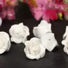 Flores de Argila Branca Macia 20mm Feitas à Mão DIY Guirlanda de Noiva Acessórios de Cabelo Materiais para Fazer Coroa Acessórios de Decoração para Sapatos e Roupas
