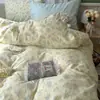 Juego de cama de cuatro piezas estilo Ins hecho de algodón puro, apto para madres y bebés, Clase A, para dormir sin ropa, incluye sábana bajera y funda de edredón, juego de tres piezas para estudiantes de dormitorio, estilo sábana bajera ajustable