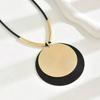 Collar Colgante Redondo para Mujer, Collar con Colgante de Moda de Lujo de Alta Gama Estilo Nuevo, Regalo de San Valentín para Novia, Lujo Ligero y Sensación de Alta Gama