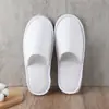 Em estoque Chinelos Descartáveis de Hotel Antiderrapantes Espessados Tecido Zhenmei Chinelos para Hotel Pousada Salão de Beleza Impressão de Logo