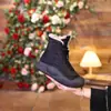 Colección de invierno 2026 estilo coreano: Zapatos de algodón estilo noreste, impermeables y antideslizantes, diseño de caña corta con cremallera frontal, forro polar para abrigar, y modernos zapatos de exterior para mujer