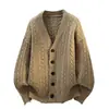 2026 Novo Cardigan de Tricô com Gola V Torcida para Homens, Casaco Espessado Estilo College Caimento Solto Suéter Estilo Preguiçoso