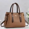 Bolsa Tote Transversal Grande Capacidade Color Block Casual Clássica Retrô Moderna Estilosa Bolsa para o Dia a Dia para Mulheres