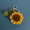 Exquisitos Colgantes de Flores Tejidos a Mano, Adornos de Flores de Ganchillo de Hilo Amigables para Bebés, Llaveros Creativos Hechos a Mano