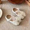 Zapatos de Princesa para Niñas de 3-6 Años Estilo Otoño Lazo Perla Zapatos de Cuero para Niños Suela Suave Zapatos de Rendimiento Zapatos Formales para Bebé Niña
