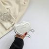 Bolso Pequeño de Moda en Forma de Corazón 2024 Invierno Nuevo Elegante Bolso Cruzado de Celebridad de Internet Diseño Nicho Ins Bolso para Mujer Joven