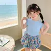 Conjunto de Duas Peças Verão 2026 Estilo Coreano Doce Colete com Cordão com Top Elegante de Manga Flare e Conjunto de Saia Plissada para Meninas