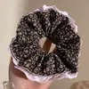 Diadema de lazo de encaje de moda, banda para el cabello extragrande estilo coreano, delicado patrón floral, perfecta para crear un peinado de moño