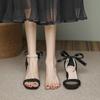 Sandalias para Mujer 2026 Verano Nueva Moda Estilo Romano de Una Correa Tacones Altos Tacón Grueso Medio Tacón Versátil para Uso al Aire Libre para Niñas