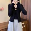 Suéter Rojo de Cuello en V con Cuello Colgante Falso de Dos Piezas para Mujer Otoño Nuevo Diseño Sensación Ajustado Elegante Reductor de Edad Top