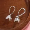 Chegada Nova Ganchos de Orelha Flor de Magnólia: Novos Brincos de Verão Femininos Modernos e Versáteis com Toque de Luxo, Luxo Leve e Design Simples