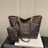 Bolsa Tote Floral para Madres e Hijos para Mujer, Estilo Europeo y Americano para Viajes Diarios 2026, Ribete de Piel en Color Contrastante, Bolsa de Hombro de Gran Capacidad para Viajes Diarios