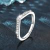 Anillo en forma de V de plata de ley 925 para mujer, nicho, alta calidad, lujo ligero, anillo de fila de moissanita, totalmente de diamantes, mismo estilo que las celebridades de internet, joyería de plata al por mayor