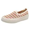 Zapatos de mujer de nuevo estilo hechos a medida, con parte superior de malla, transpirables y duraderos, con suela suave y diseño slip-on, perfectos para el uso diario casual.