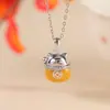 Yuebao Joias Cera de Abelha Prata de Lei S925 Banhado a Ouro Gato da Sorte Moeda Fofa Nicho Clavícula Pingente de Prata Colar Acessórios