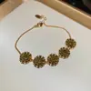 Um Toque de Verde Oliva~ Pulseira Flor Folha de Zircônia Oval, Pulseira Doce Estilo Floresta, Joias com Sensação de Luxo Leve e de Alta Qualidade