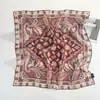 Bufanda cuadrada de georgette de seda para mujer, estilo nuevo de primavera y verano, bufanda de seda estampada vintage, bufanda versátil para el cuello, bufanda de seda de morera de alta gama