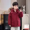 Jaqueta de Outono e Inverno para Meninos 2026 Nova Parka Espessa Forrada com Fleece Infantil Jaqueta de Algodão Quente de Inverno para Meninos Descolados