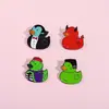 Série de broches periféricos de novo filme transfronteiriço, criativo, desenho animado, formato de pato fofo, acessórios de metal, emblema, atacado