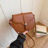 Hebilla de Cinturón Simple 2026 Vintage Nuevo de Moda Textura Exquisita Bolso de Mano tipo Silla de Montar Bolso Cruzado para Hombro Axila para Mujer