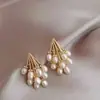 Lote Misto Brincos Populares para Mulheres, Brincos de Luxo de Alta Qualidade, Mesmo Estilo do Tiktok, Versão Coreana, Brincos de Flor de Pérola, Nicho e Versátil